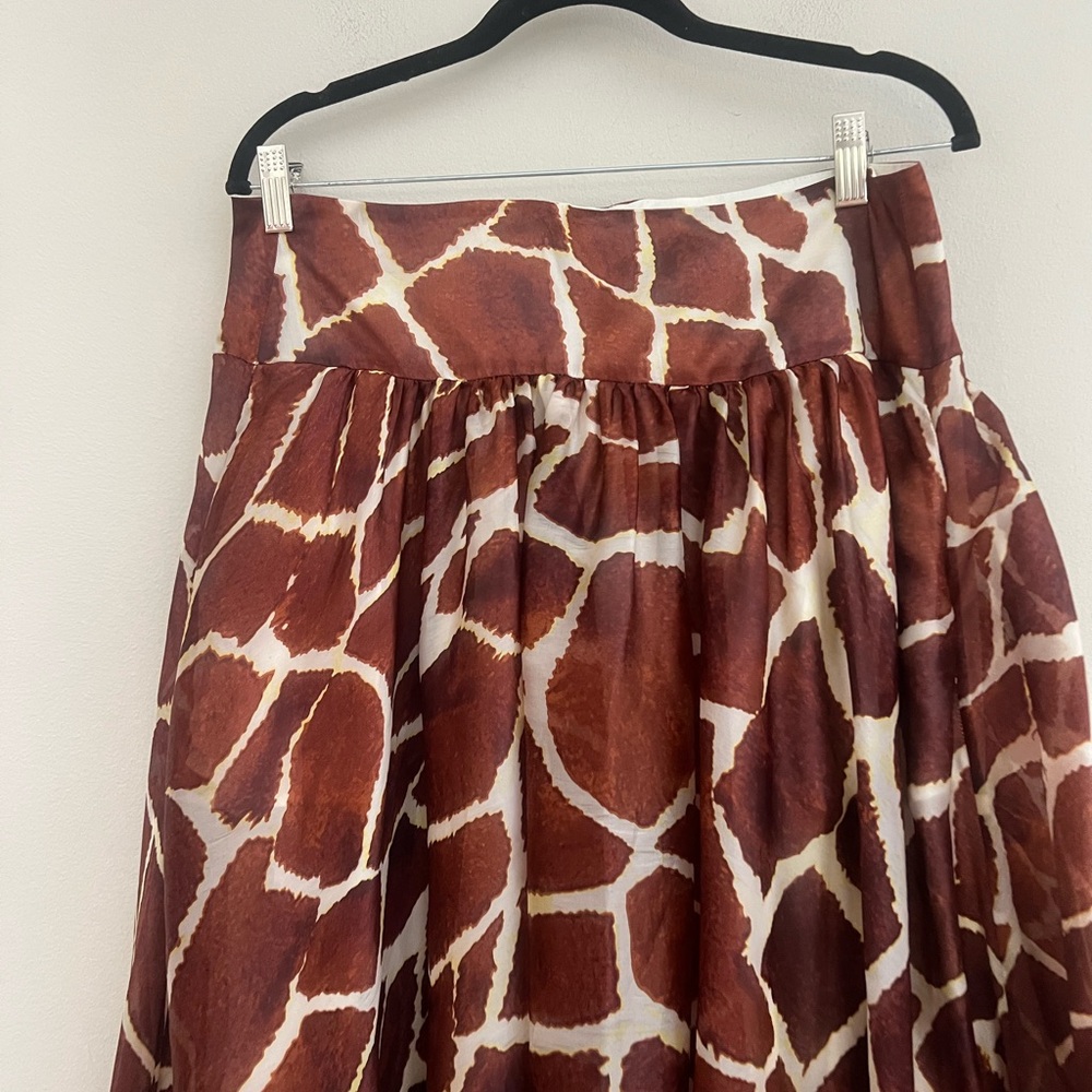 Roberto Cavalli A-Line silk Skirt in Brown and White Print - Picture 4 of 13